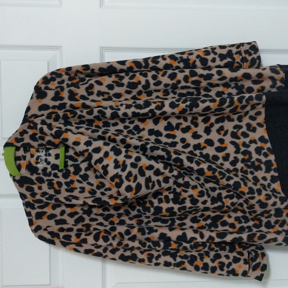 #55.Soft & Cozy Company Wrap Fleece Animal Print Cardigan with pockets.Small - Picture 2 of 11